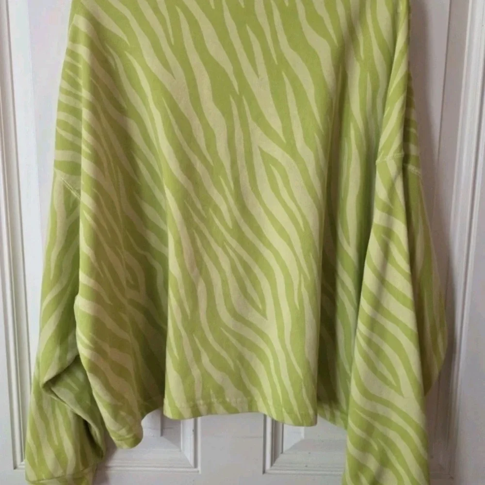 Nike Women's Lime Zebra Print Sweatshirt